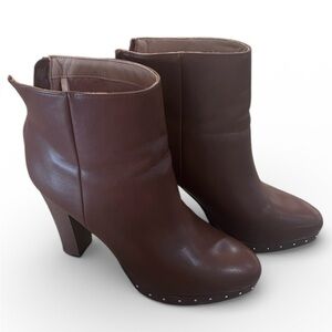 Elegant Brown Ankle Boots